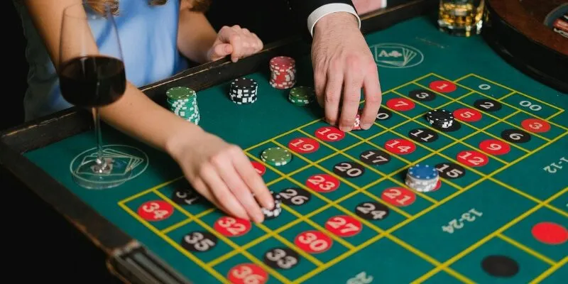 Phân tích ưu - nhược điểm khi chơi Baccarat không hoa hồng