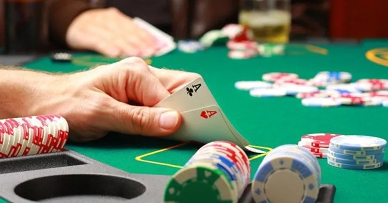 So Sánh Poker Và Xì Tố: Đâu Là Lựa Chọn Cho Bạn?
